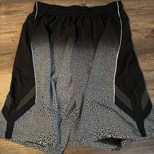 Nike Men XXL dri fit basketball shorts